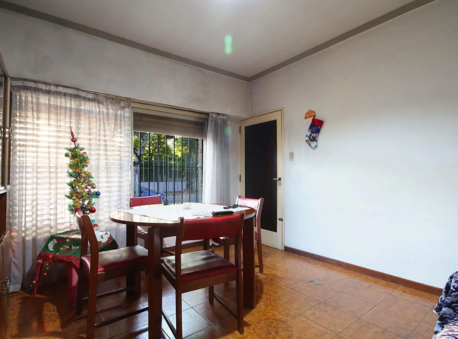 CASA EN VENTA MARTINEZ CON PILETA 3