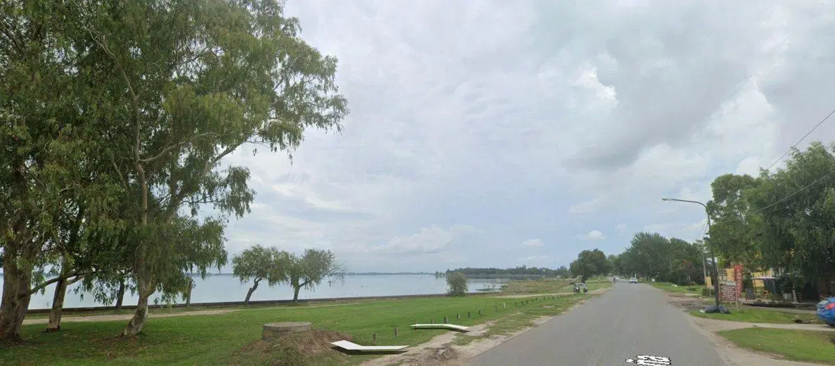 CASA FRENTE A LAGUNA CHASCOMUS 1