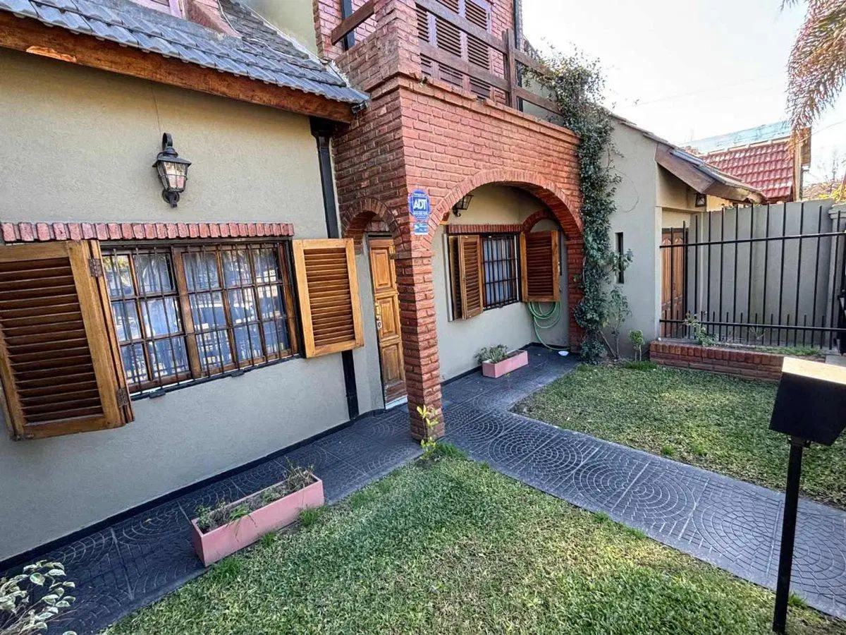 VENTA CASA 4 AMBIENTES - S A de Padua 5