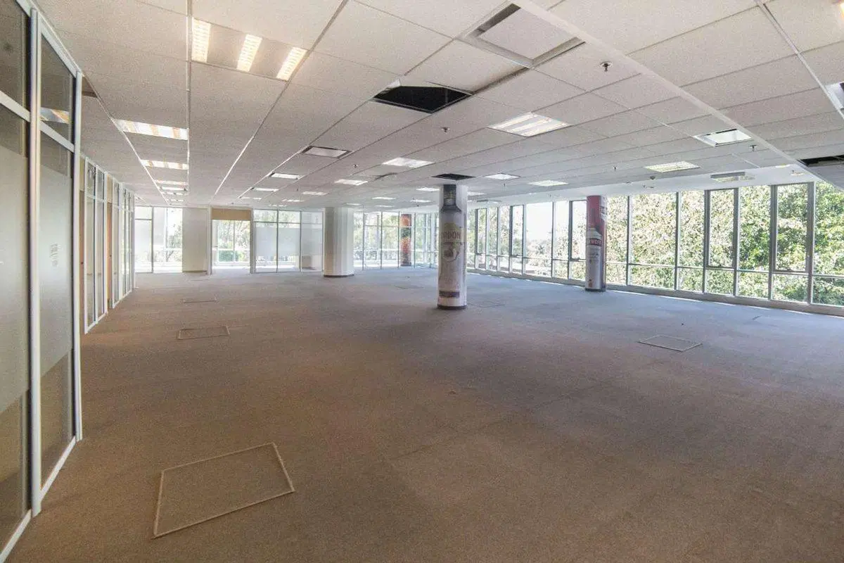 OFICINAS 960 m2 PLANTA LIBRE   OLIVOS 18 cocheras 3