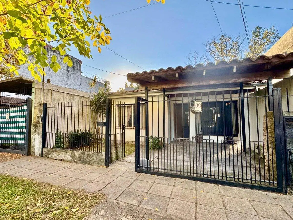 Venta PH San Fernando con jardin y Quincho 2