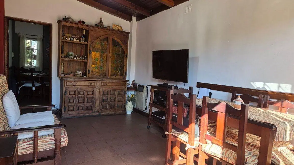 CASA CON JARDIN EN 3 DE FEBRERO 2
