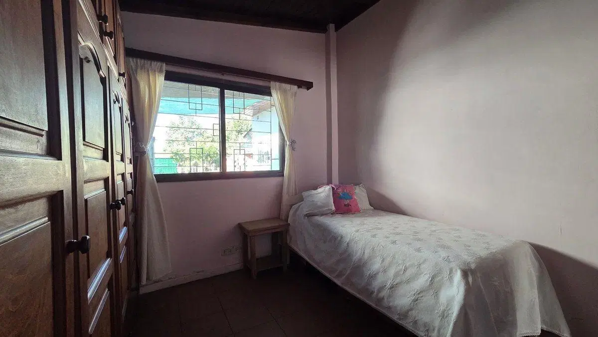 CASA CON JARDIN EN 3 DE FEBRERO 8