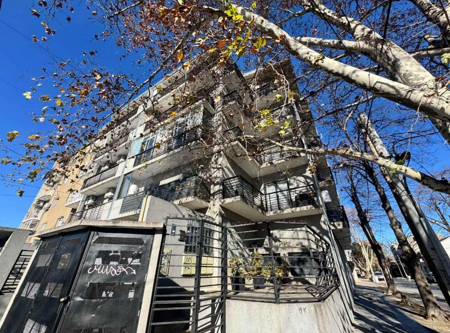 2 amb a estrenar + Balcón + cochera fija 5
