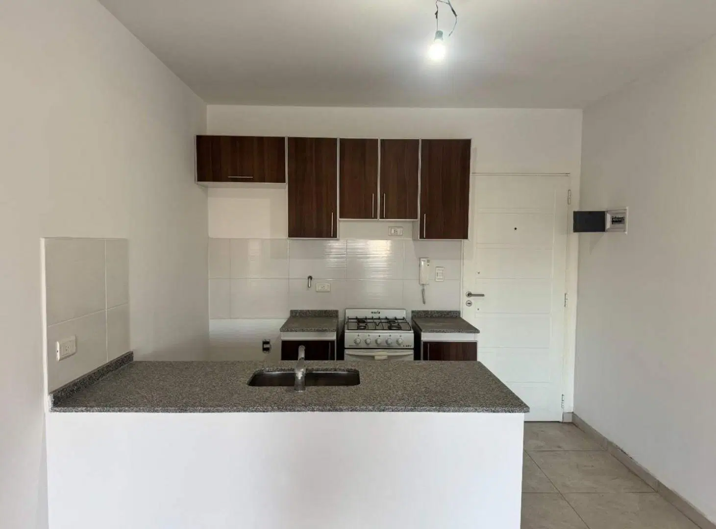 2 amb a estrenar + Balcón + cochera fija 2