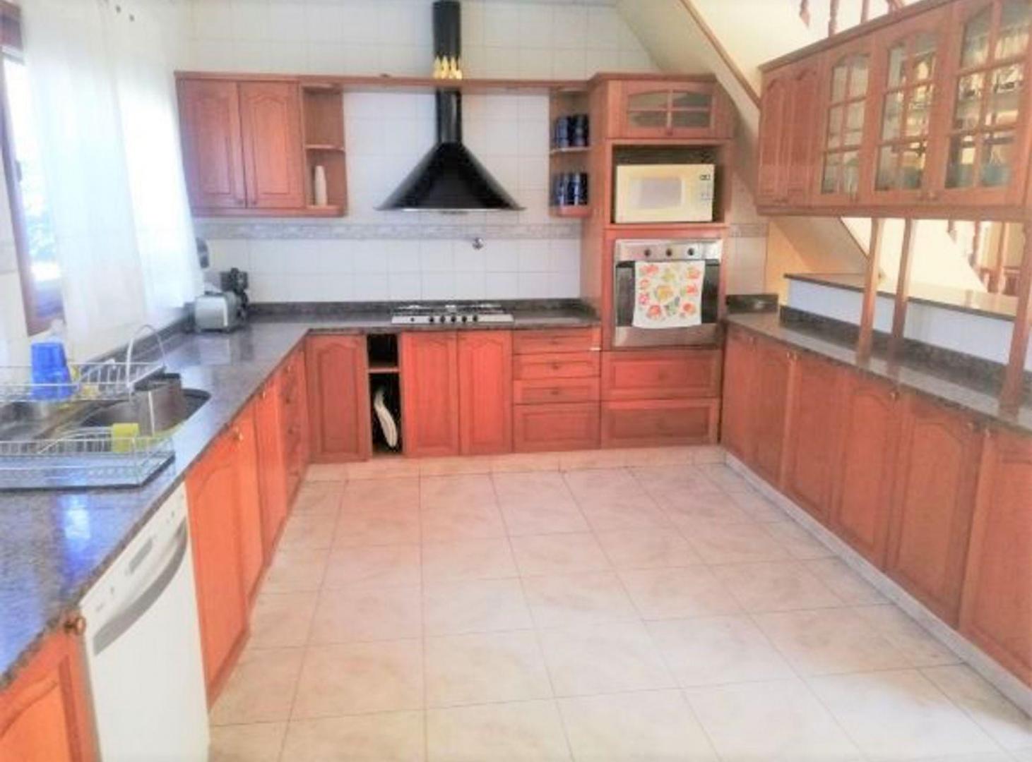 Foto de Venta casa Village Golf & Tennis Club Pilar, imagen 5