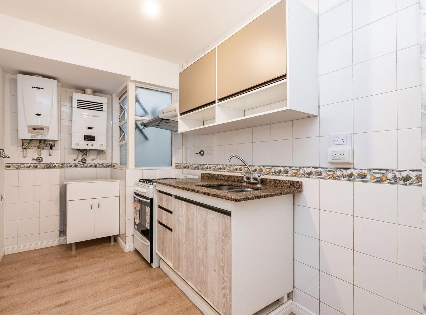 Foto de VENTA DEPTO 3 AMB. MODERNIZADO, COCHERA COLEGIALES, imagen 4