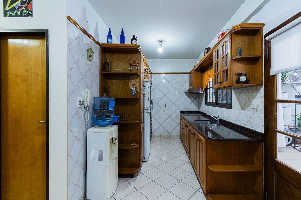 Foto de VENTA CASA 5 AMB. C/DOBLE COCHERA - V. DEVOTO, imagen 5