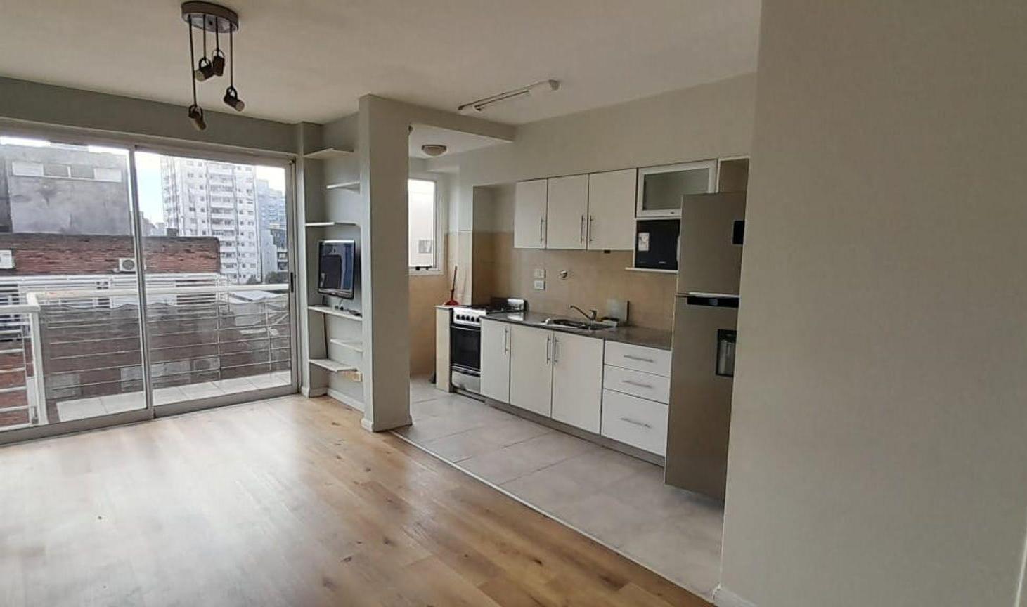 Foto de VENTA 2 AMB. CON BALCON Y COCHERA 6To Piso, imagen 4