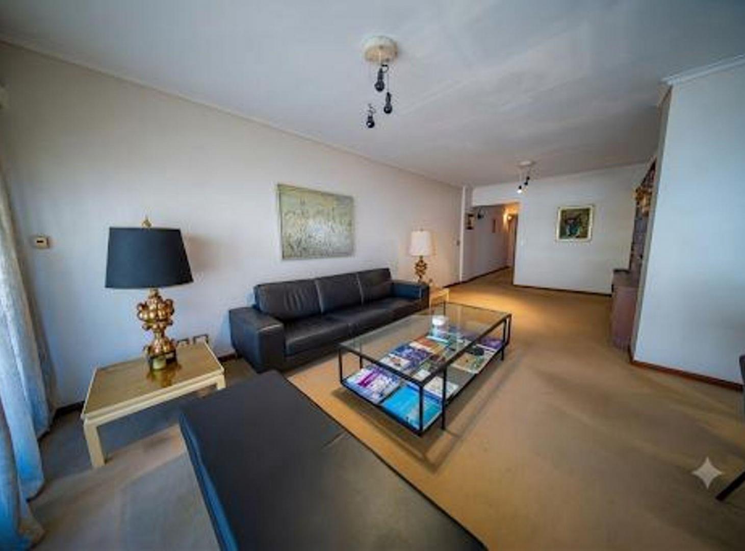 Foto de VENTA-Piso Barrio Parque,3 dorm, cochera móvil, imagen 2