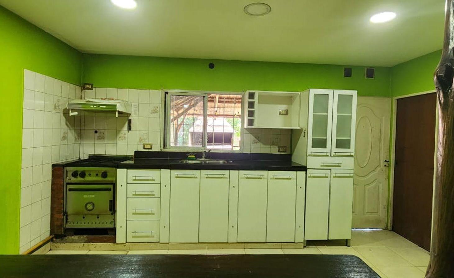 Foto de VENTA CASA 3 AMBIENTES + SALON MULTIEVENTOS, imagen 2