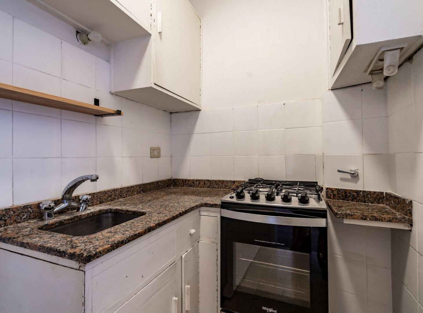 Foto de Dpto venta 2 amb, balcón. Zona Fac. Medicina., imagen 3