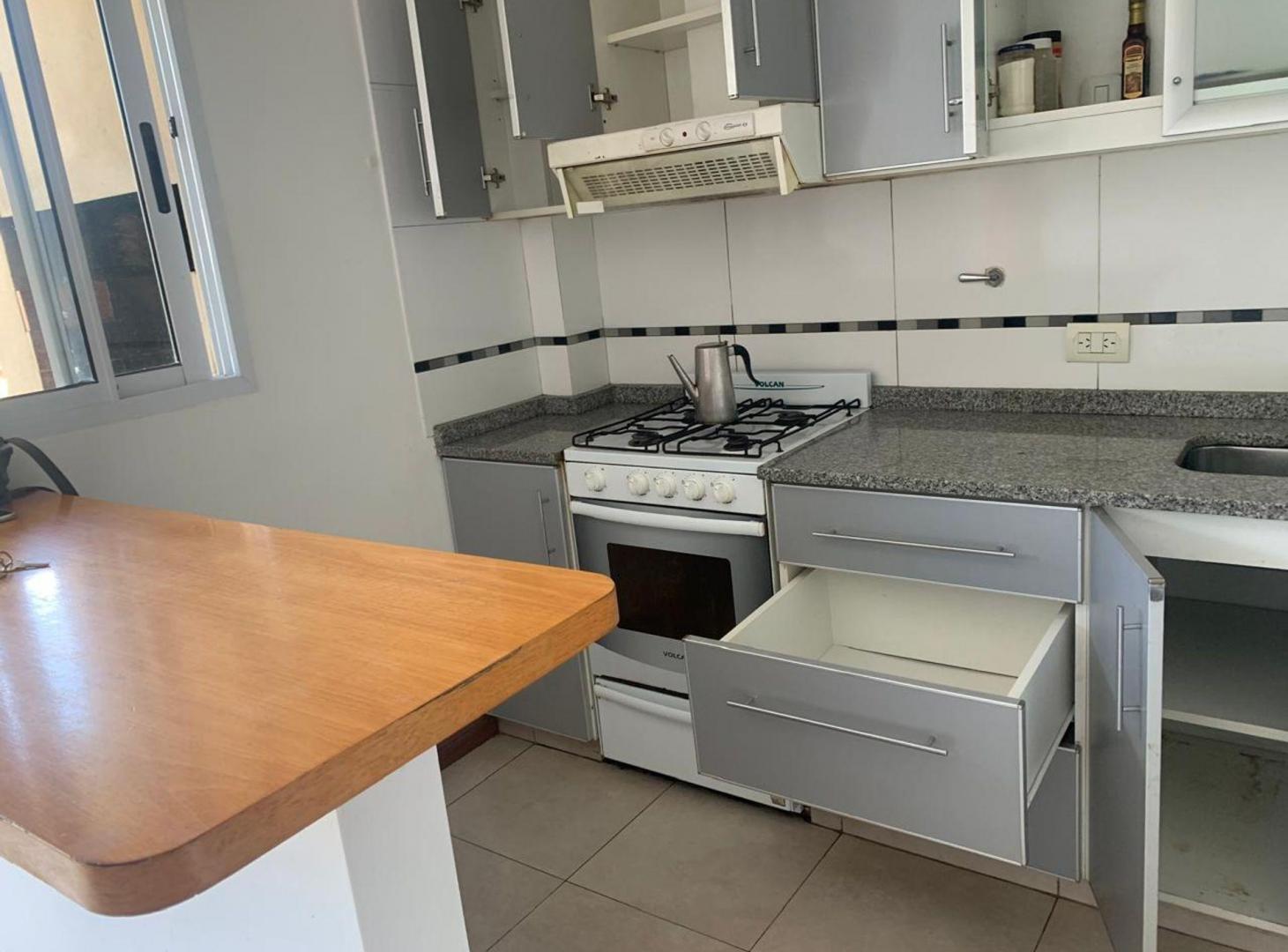 Foto de Departamento de 2 ambientes, lavadero y balcon, imagen 5