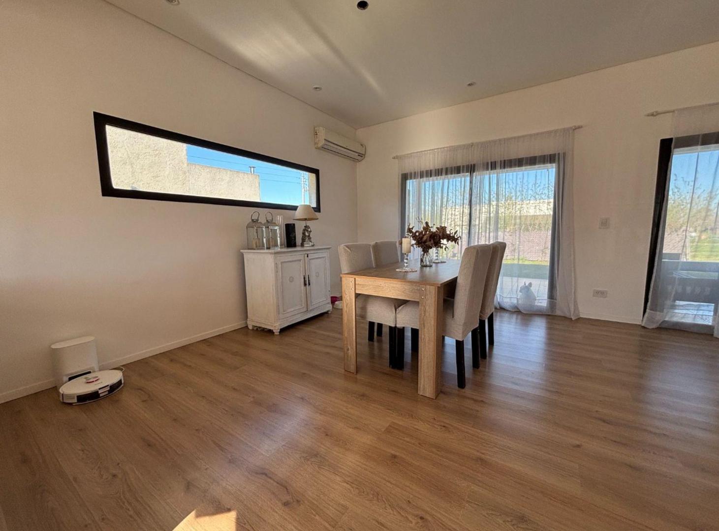 Foto de VENTA CASA - 4 AMBIENTES - SANTO TOMAS - PILAR, imagen 3