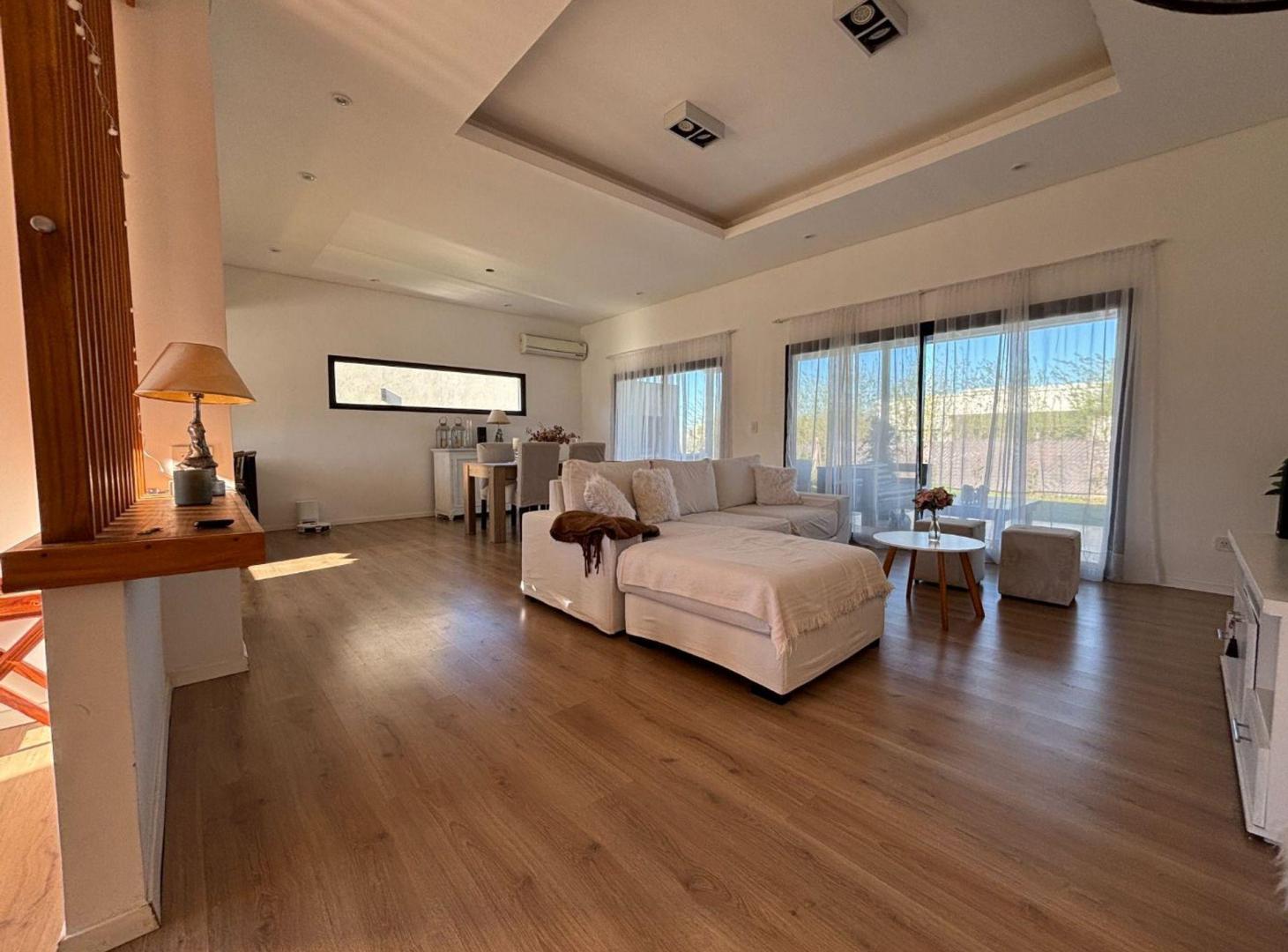 Foto de VENTA CASA - 4 AMBIENTES - SANTO TOMAS - PILAR, imagen 5
