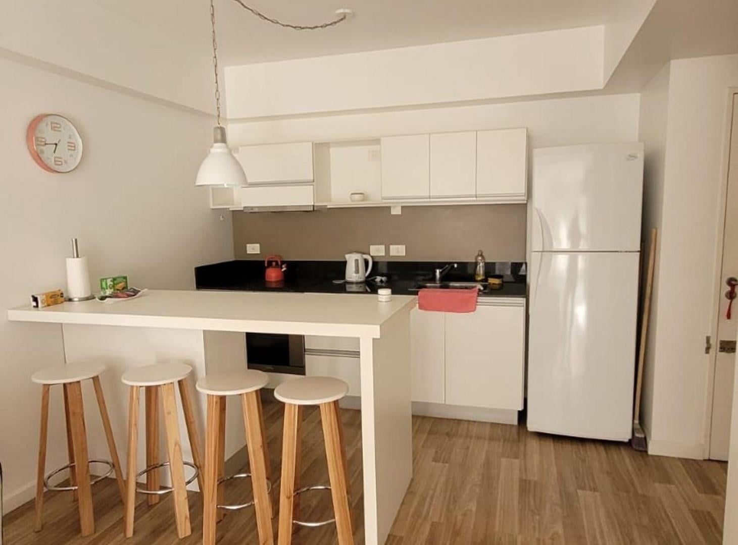 Foto de MONOAMBIENTE AMOBLADO IMPECABLE 7o Piso al frente, imagen 1