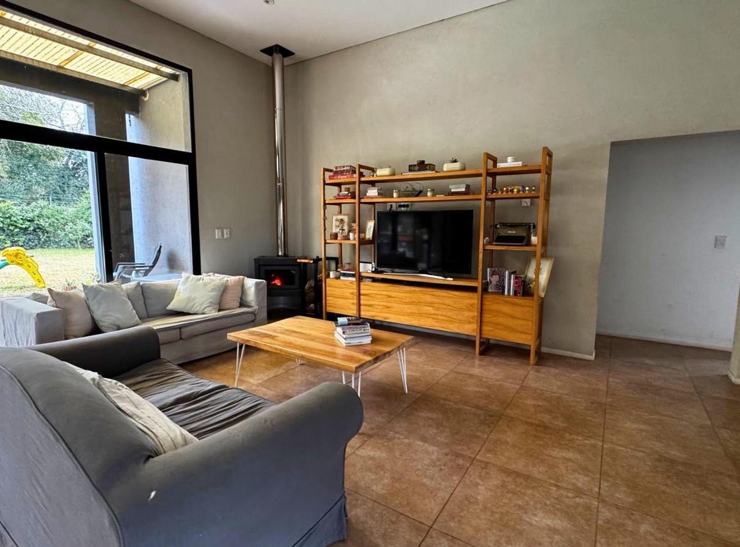 Foto de VENTA CASA 4AMB C/COCHERA+QUINCHO+PILETA - ESCOBAR, imagen 1