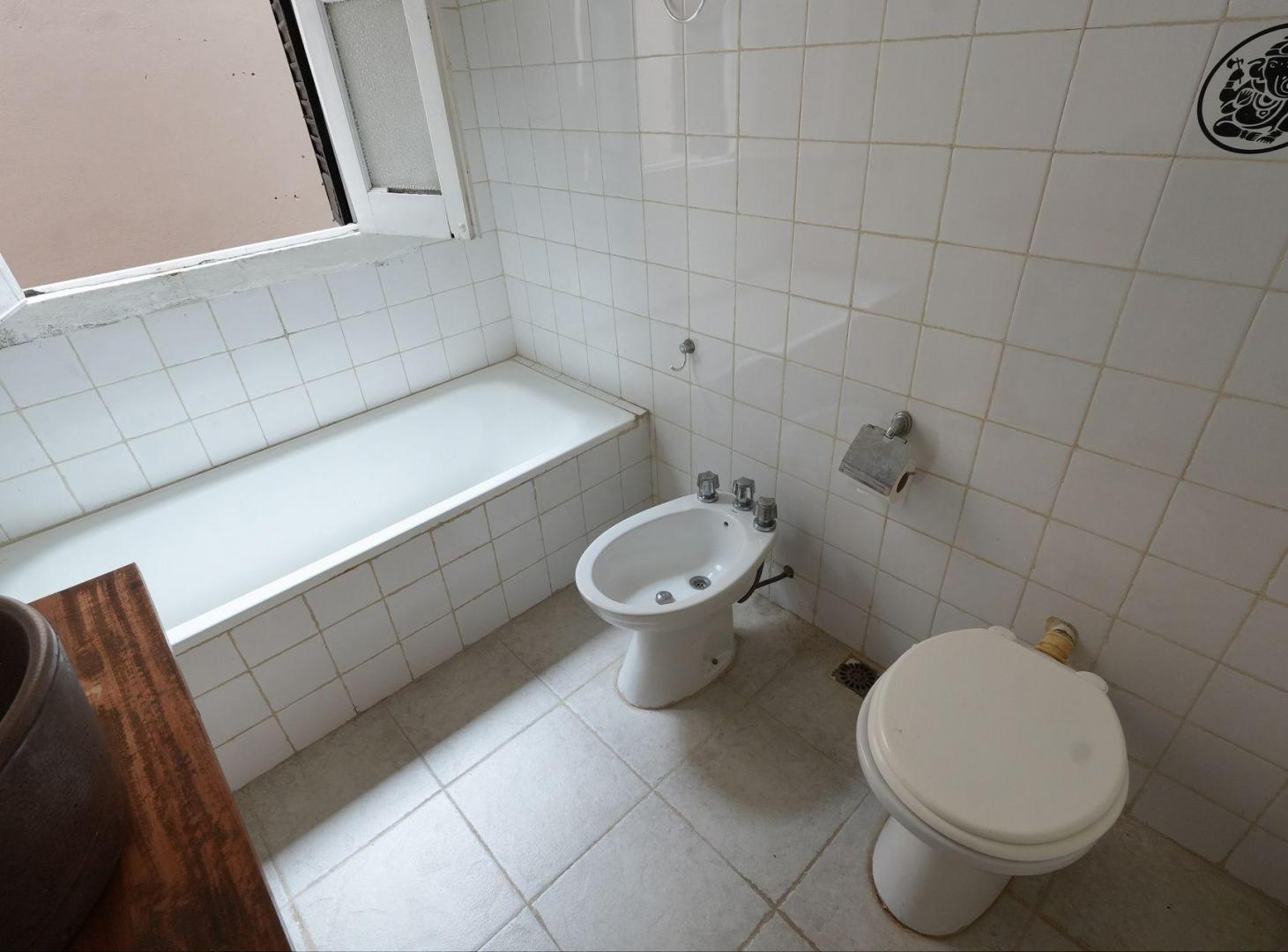 Foto de Casa 3 Ambientes c Jardín Vías Libertador Martinez, imagen 3