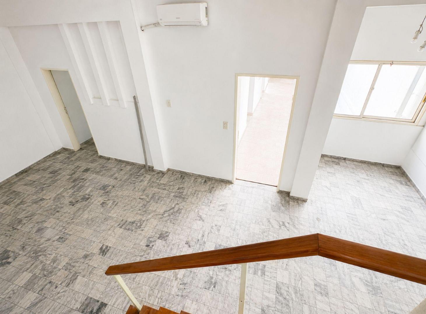 Foto de VENTA PH 6 AMB ENTRADA INDEP TERRAZA PROPIA FLORES, imagen 2