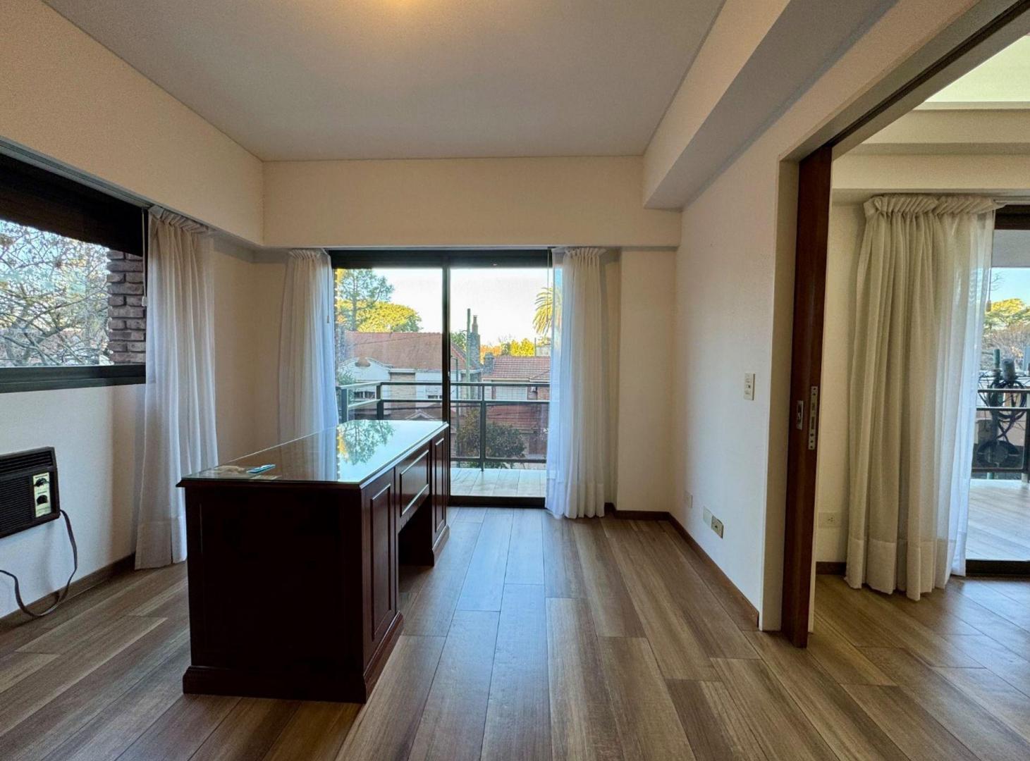 Foto de Piso completo con balcón y cochera - San Isidro, imagen 4