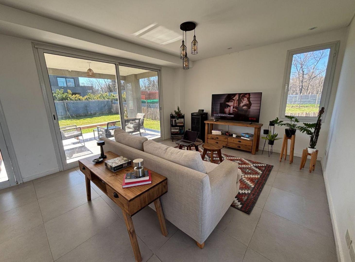 Foto de VENTA CASA 5 AMBIENTES - SANTO TOMAS - PILAR, imagen 1