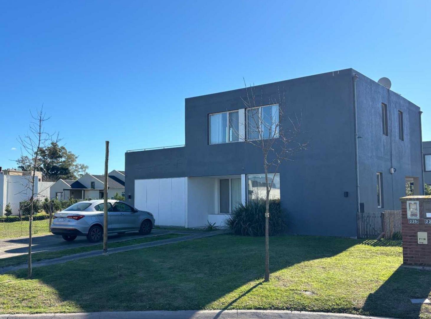 Foto de VENTA CASA 5 AMBIENTES - SANTO TOMAS - PILAR, imagen 3