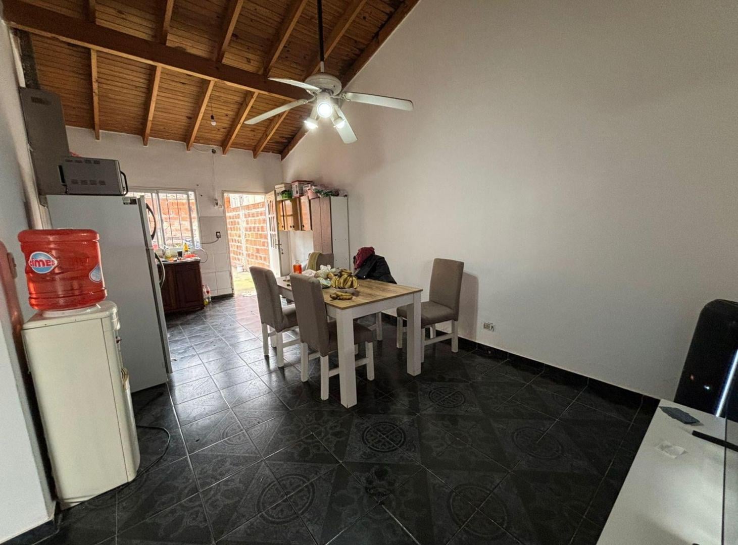Foto de VENTA CASA 4 AMBIENTES - PRESIDENTE DERQUI, imagen 3