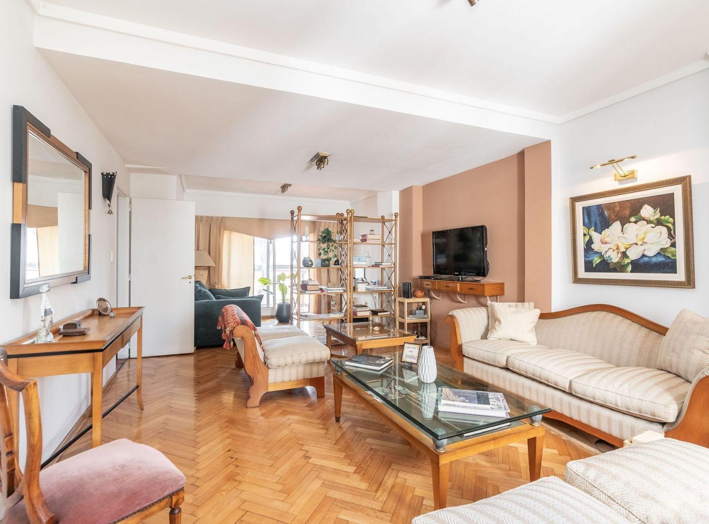 Foto de VENTA TRIPLEX 6 AMB HAB EN SUITE BALCON COCHERA, imagen 1