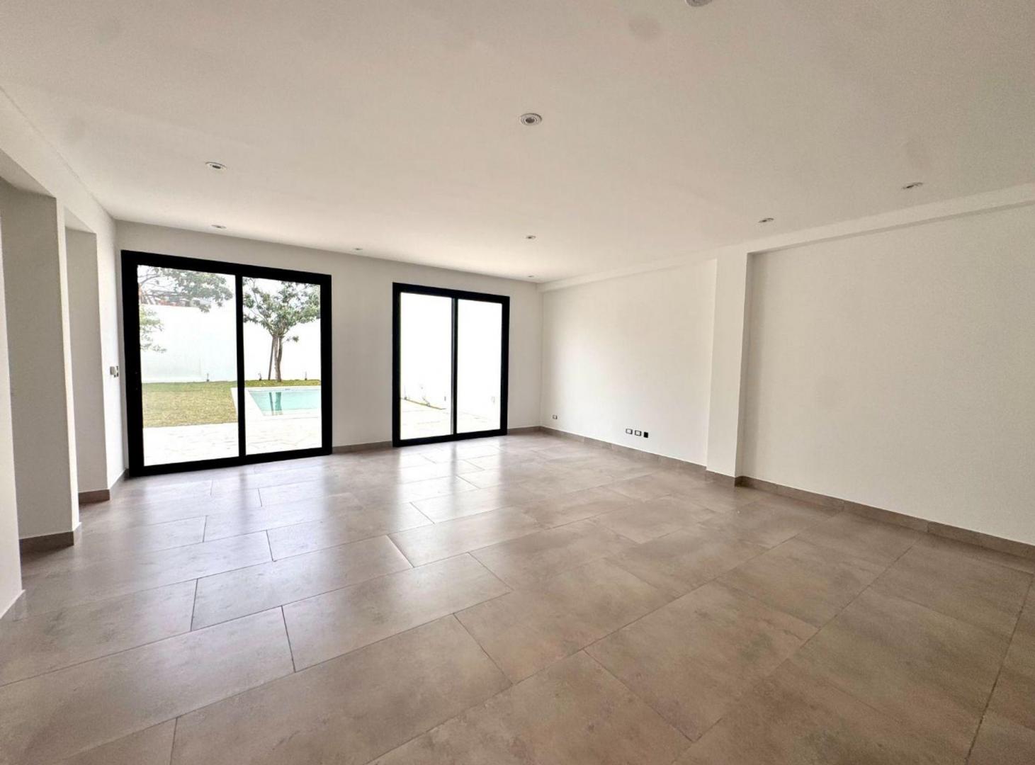 Foto de Moderna Casa Barrio Las Carreras - San Isidro, imagen 3