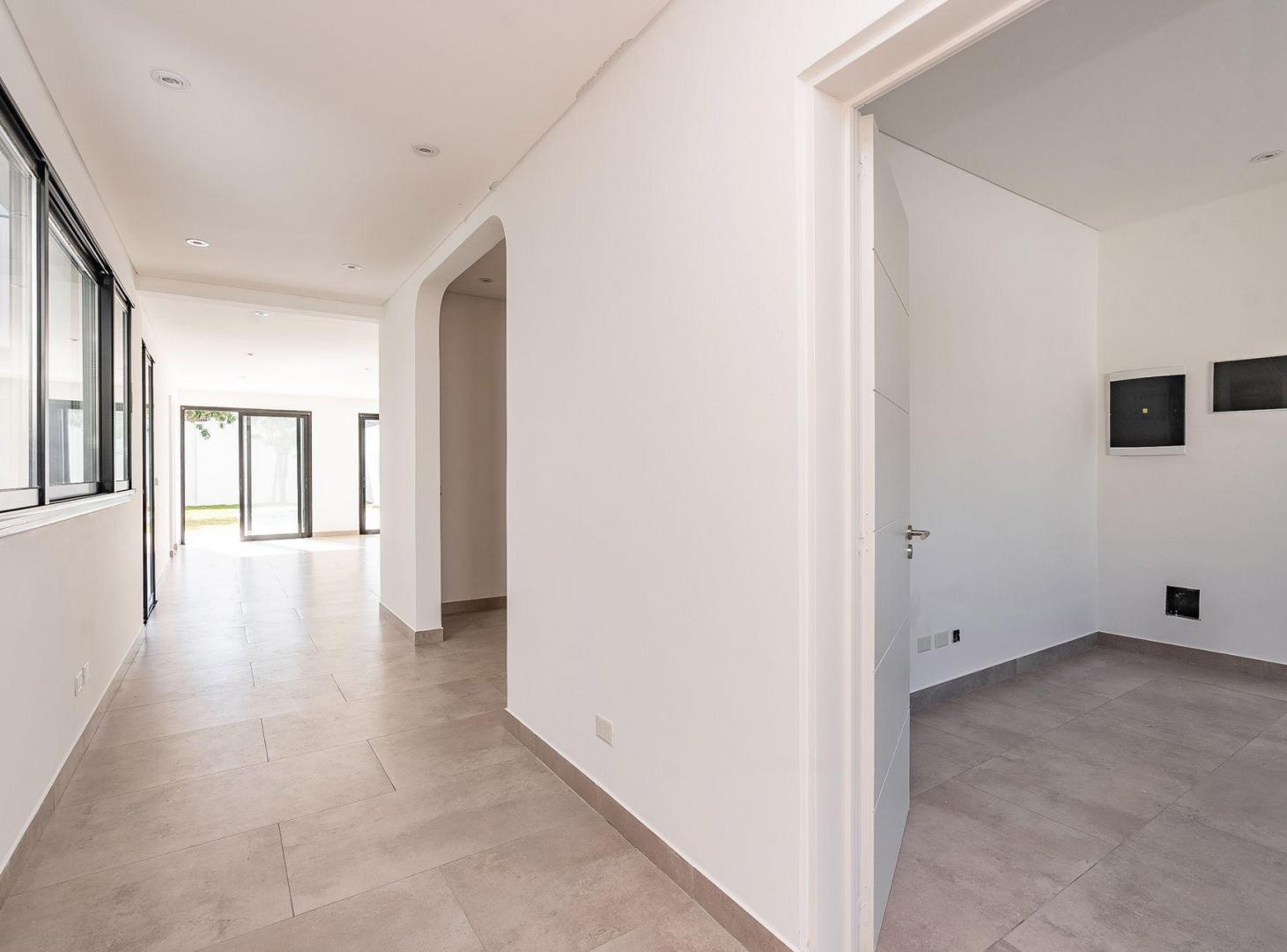 Foto de Venta Casa San Isidro 4 dormitorios Pileta, imagen 3