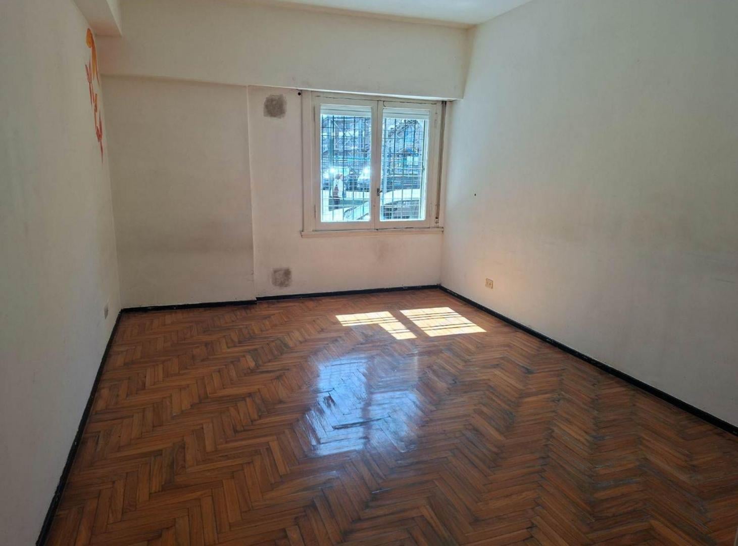 Foto de VENTA DEPTO 2 AMB P.B. AMPLIO EXCELENTE UBIC, imagen 3