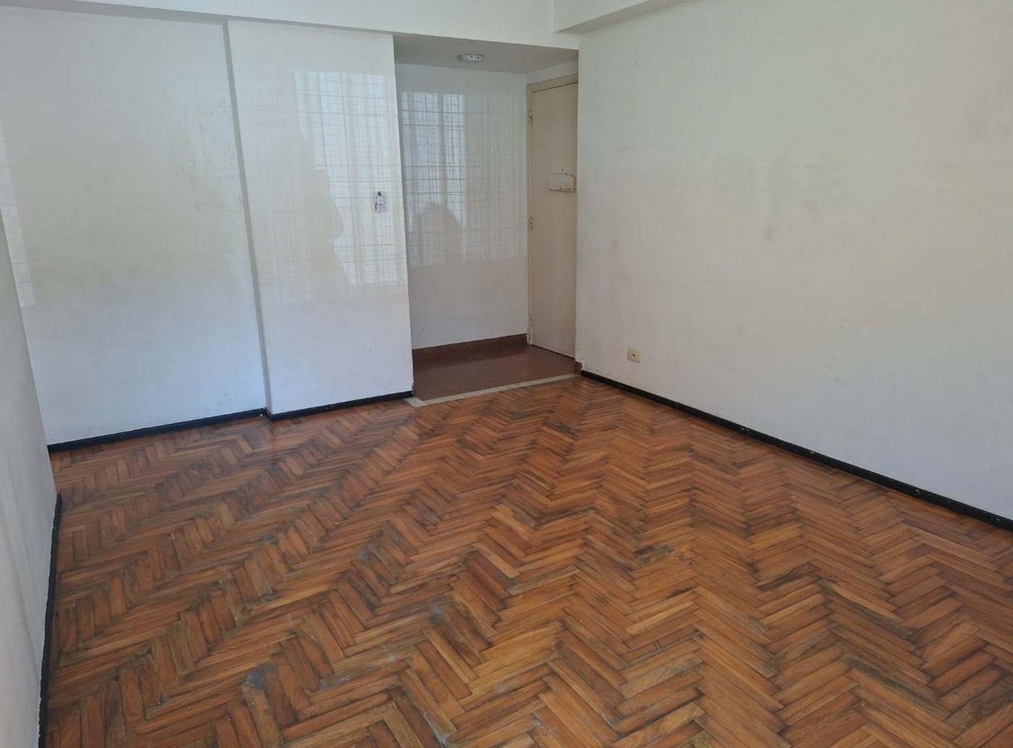 Foto de VENTA DEPTO 2 AMB P.B. AMPLIO EXCELENTE UBIC, imagen 5