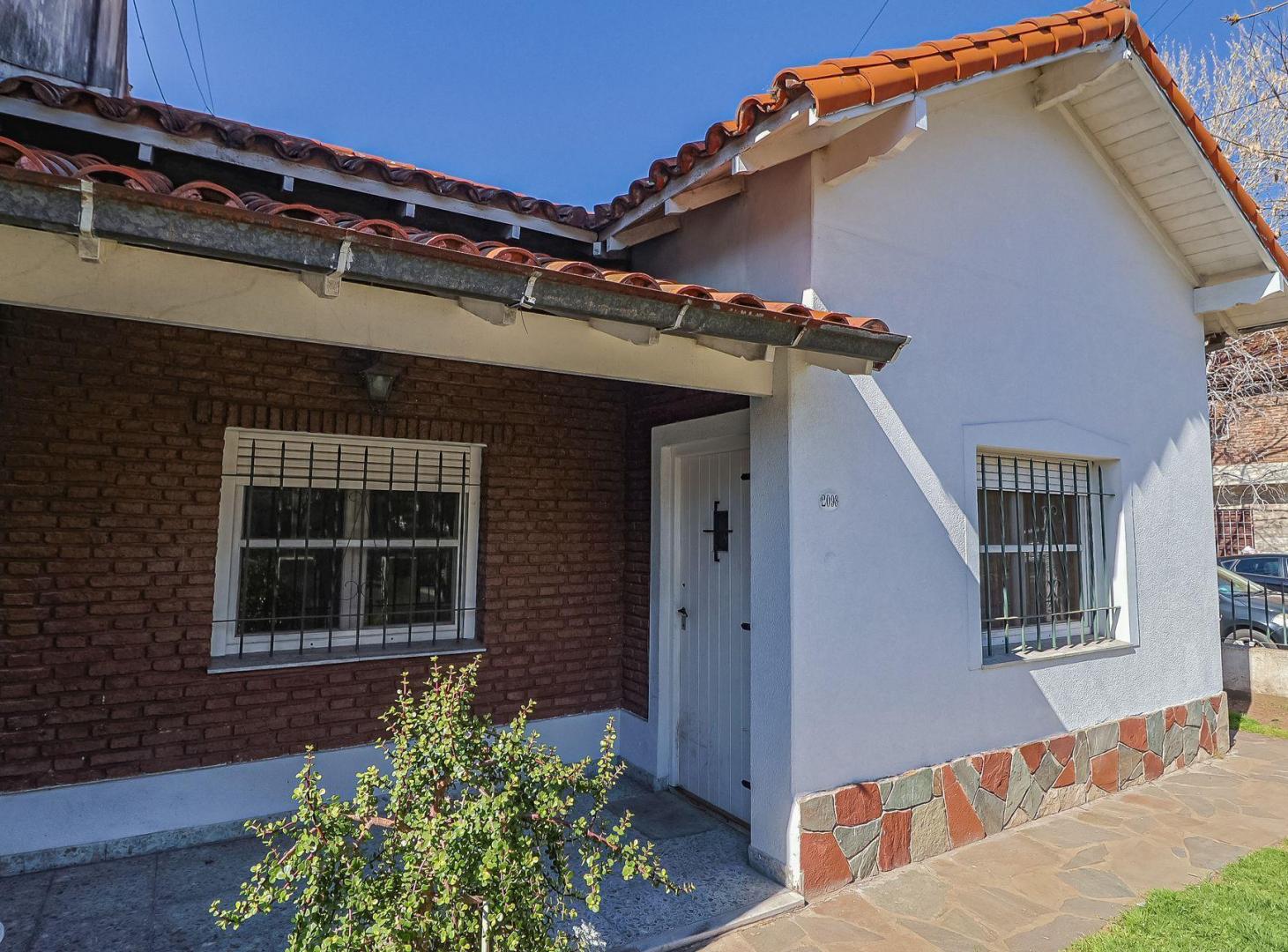 Foto de VENTA CASA OLIVOS - 3 Hab + Dep I Patio y Terraza, imagen 1