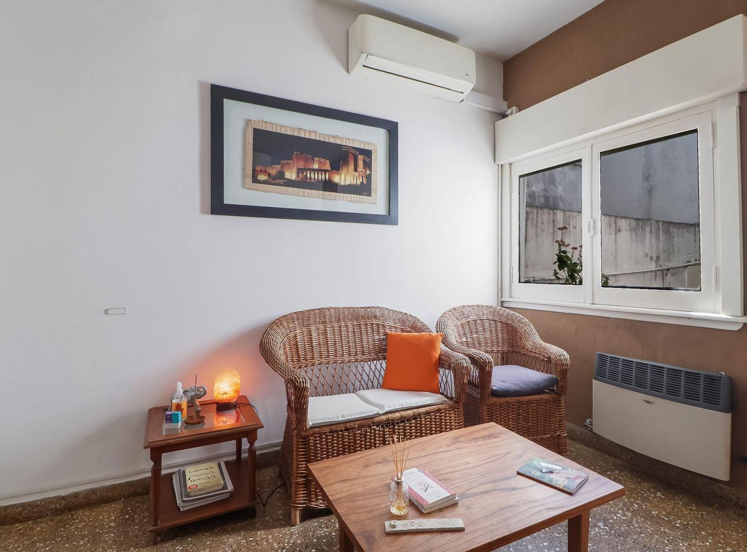 Foto de PH CON DOS UNIDADES, BALCONES Y UNA TERRAZA, imagen 3
