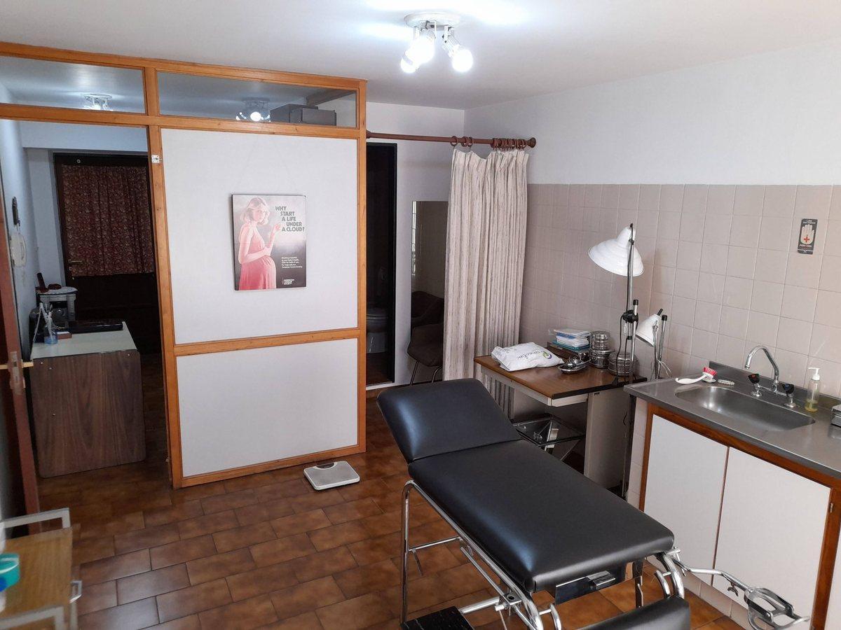 Foto de Oficina / Consultorio Médico - Uso Profesional -, imagen 1