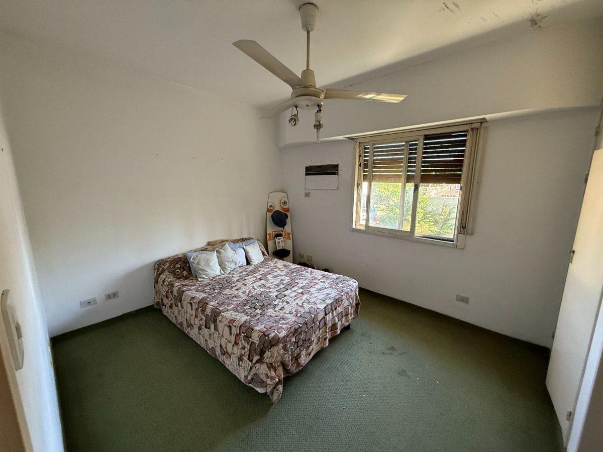 Foto de Venta Casa 3 dorm en Hurlingham c Jardín, cochera, imagen 4