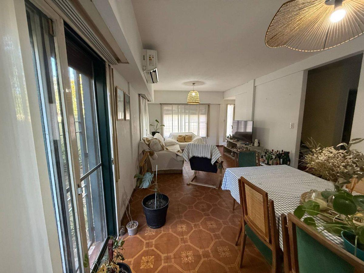 Foto de Venta Casa 3 dorm en Hurlingham c Jardín, cochera, imagen 3