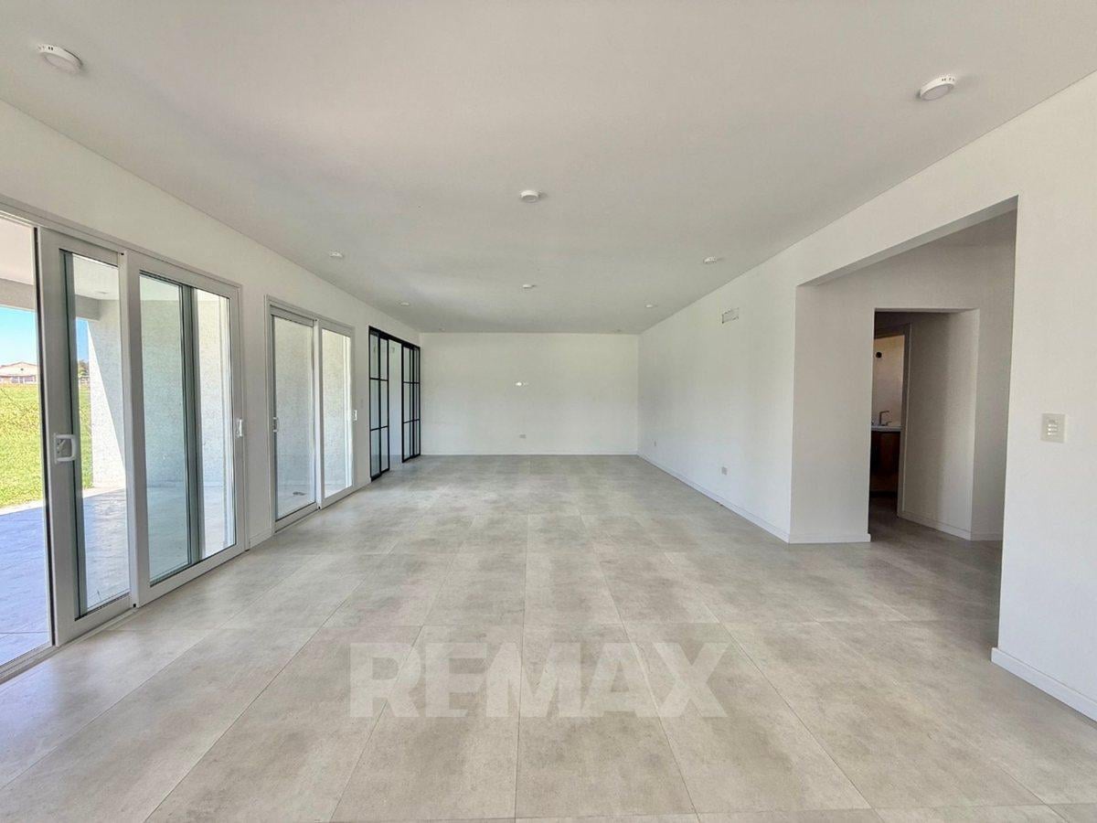Foto de VENTA CASA 5 AMB. TILBURY PILARA FINANCIACIÓN, imagen 4