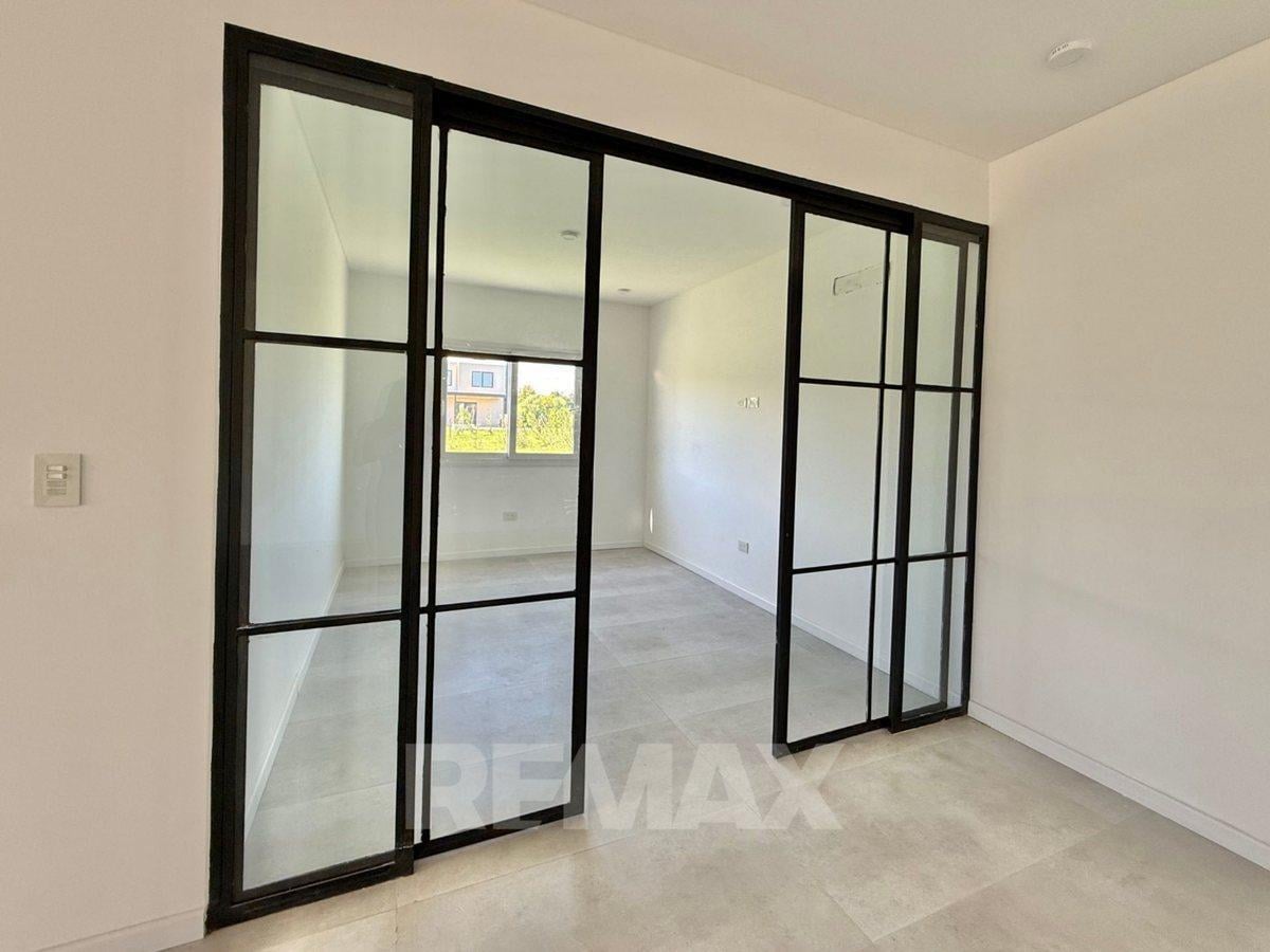 Foto de VENTA CASA 5 AMB. TILBURY PILARA FINANCIACIÓN, imagen 2
