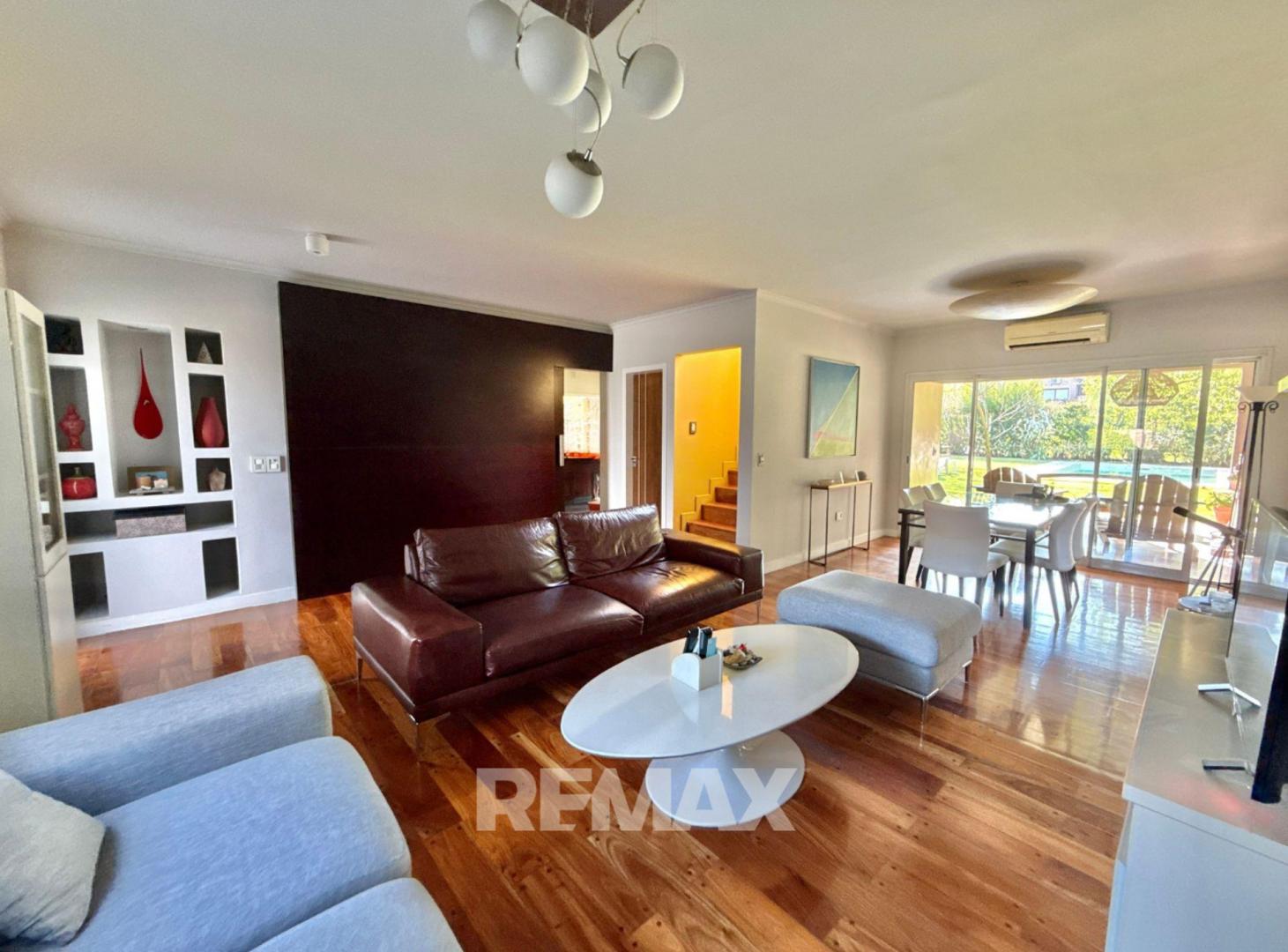 Foto de VENTA CASA 5 AMB. BARRIO CERRADO LAS CONDES PILAR, imagen 1
