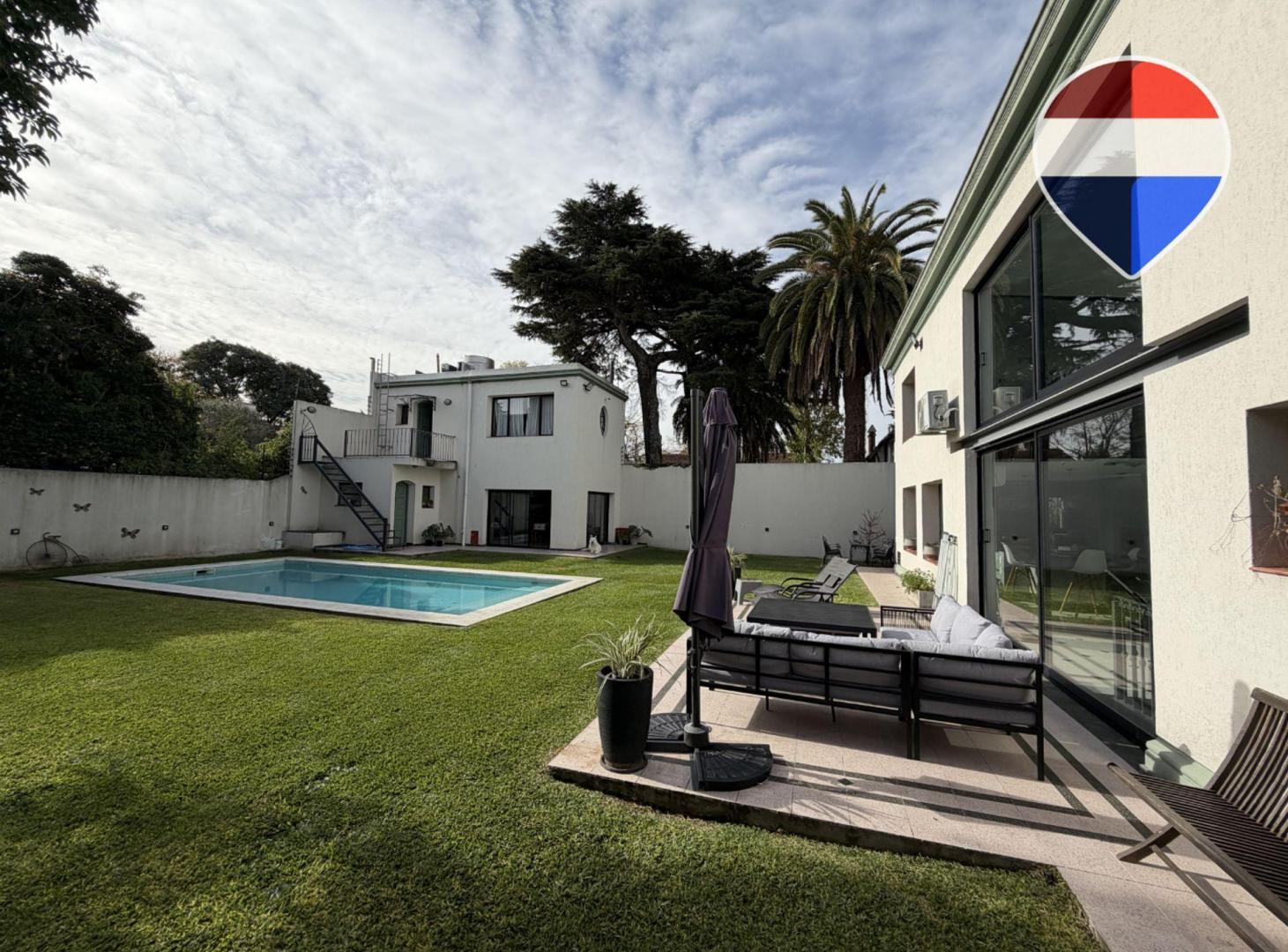 Foto de VENTA CASA EN MARTINEZ. JARDIN PILETA QUINCHO, imagen 1
