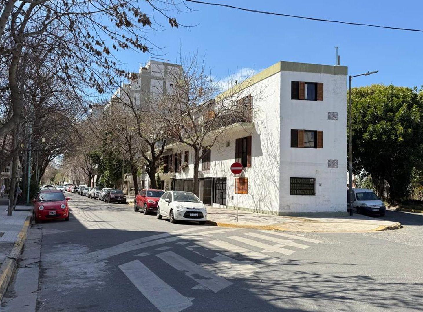 Foto de LUMINOSO 3 AMB EN DUPLEX EN VILLA DEVOTO - COCHERA, imagen 4