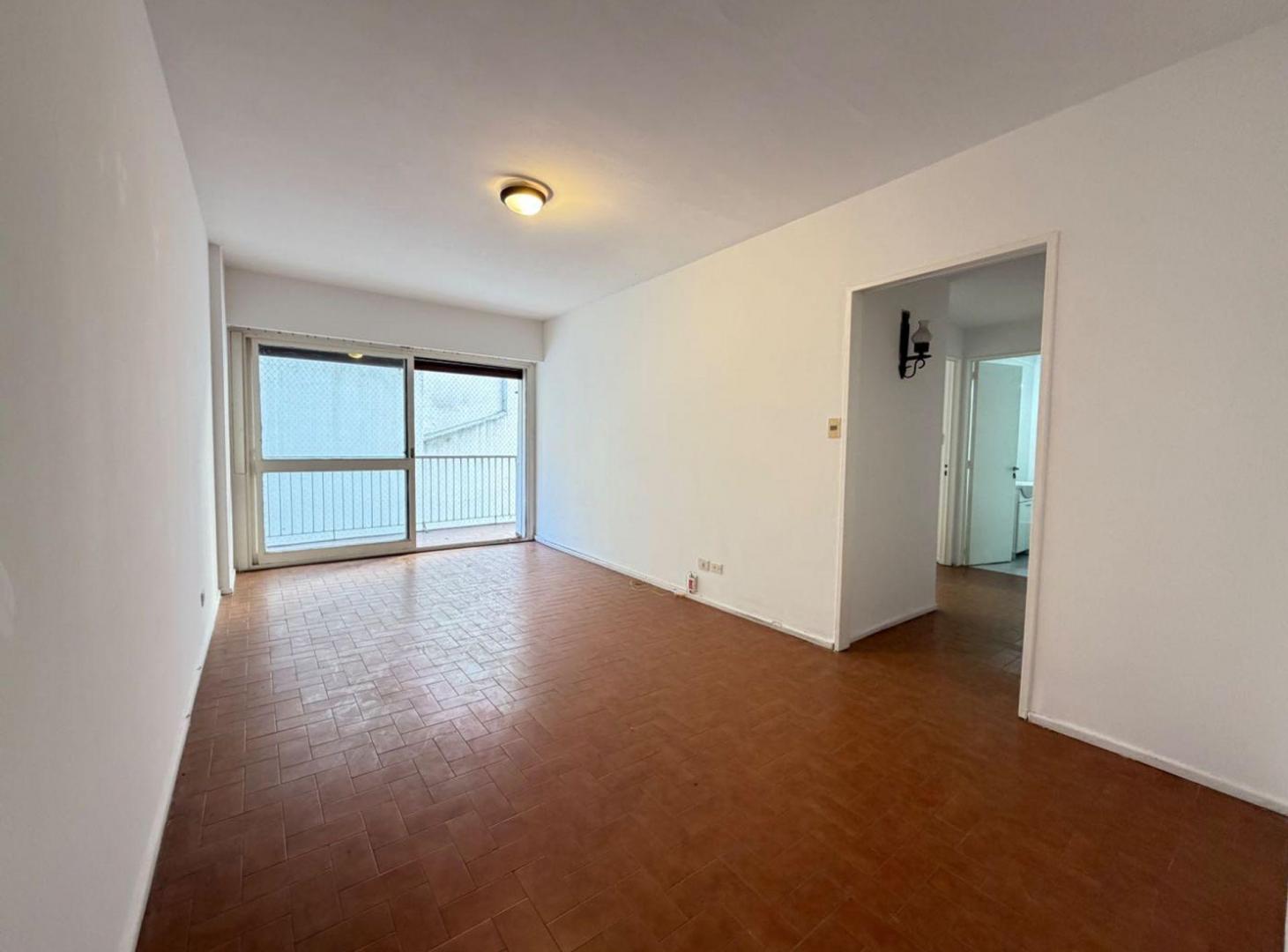 Foto de Alquiler de departamento con balcón y baulera, imagen 1