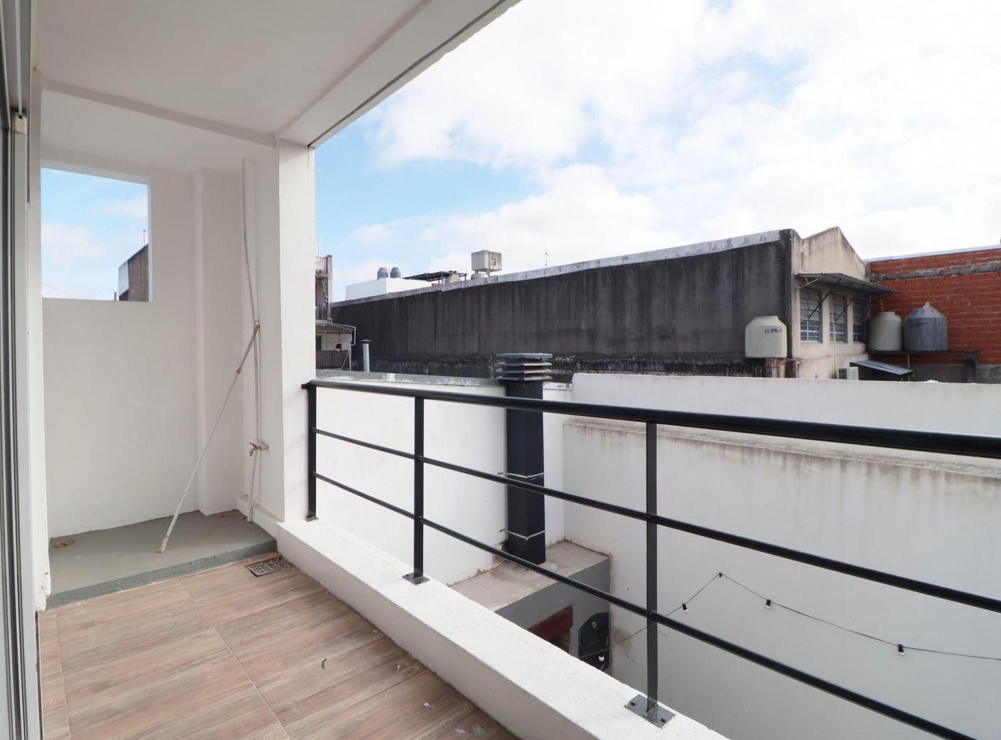 Foto de VENTA DEPARTAMENTO SEMIPISO A ESTRENAR C COCHERA, imagen 5