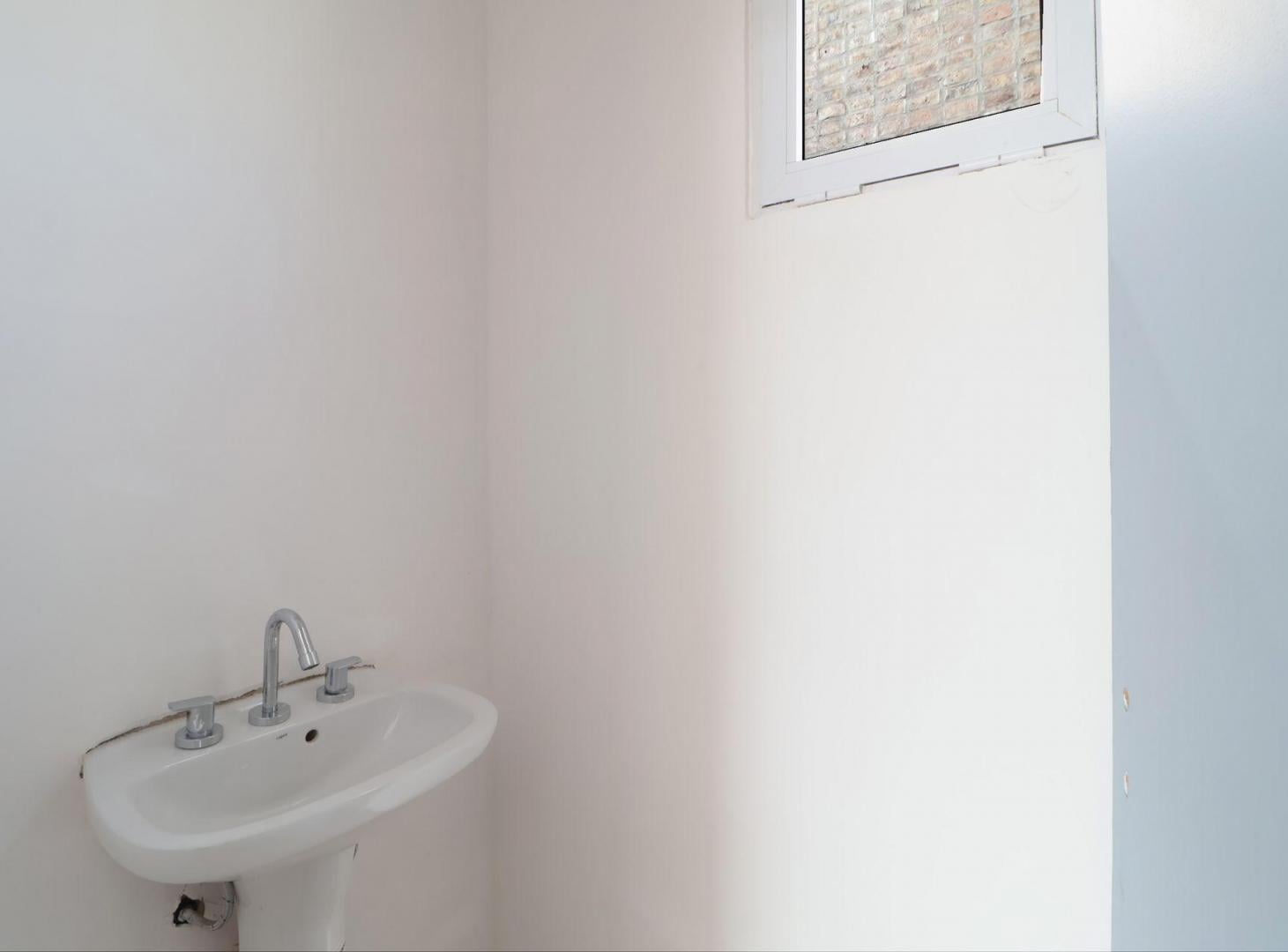 Foto de VENTA DEPARTAMENTO SEMIPISO A ESTRENAR C COCHERA, imagen 4