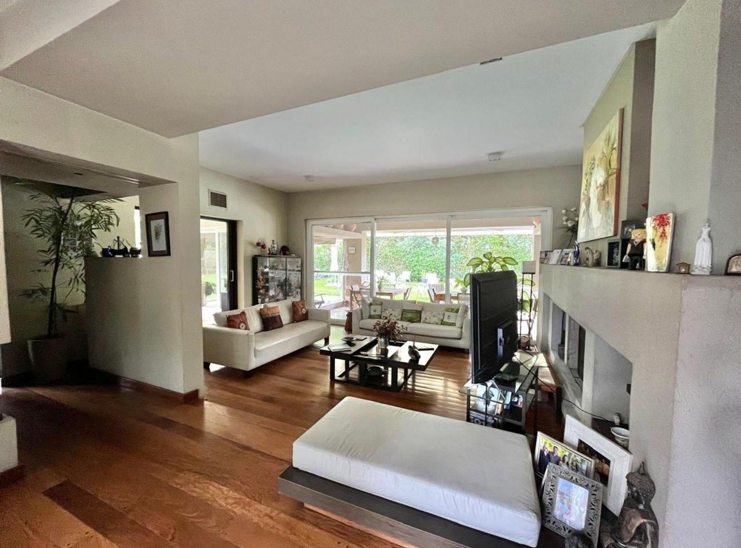 Foto de Venta Casa Moderna 2 Lotes - Country Miraflores, imagen 5