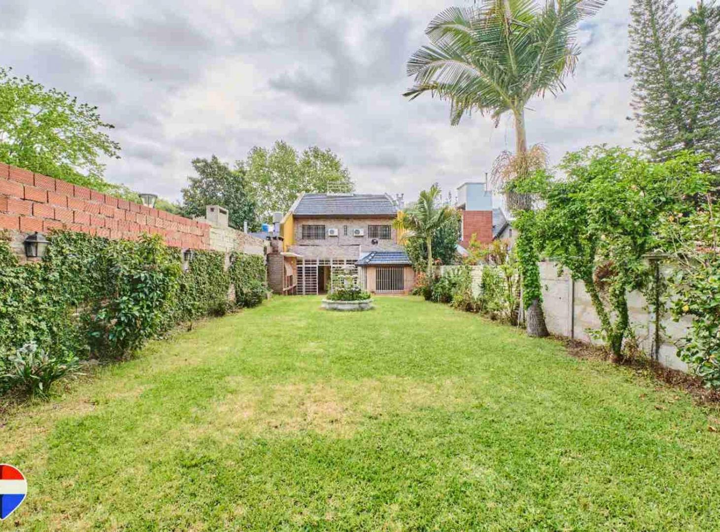 Foto de Venta Casa San Martin 4 amb 2 pisos jardín coch, imagen 1