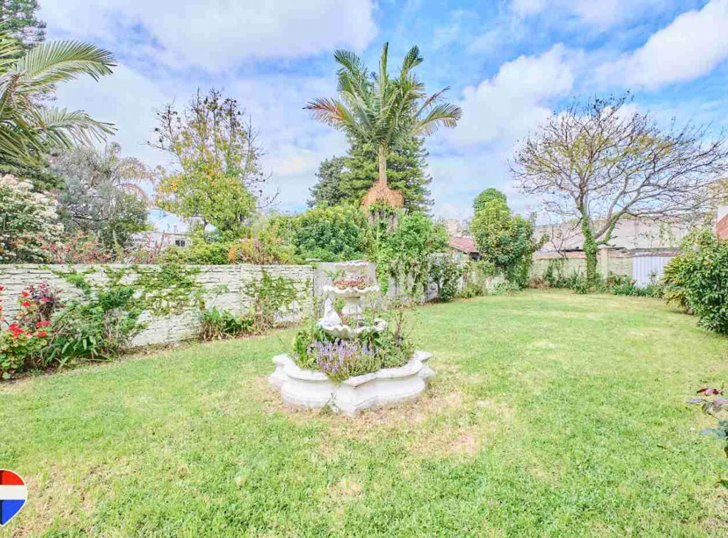 Foto de Venta Casa San Martin 4 amb 2 pisos jardín coch, imagen 2