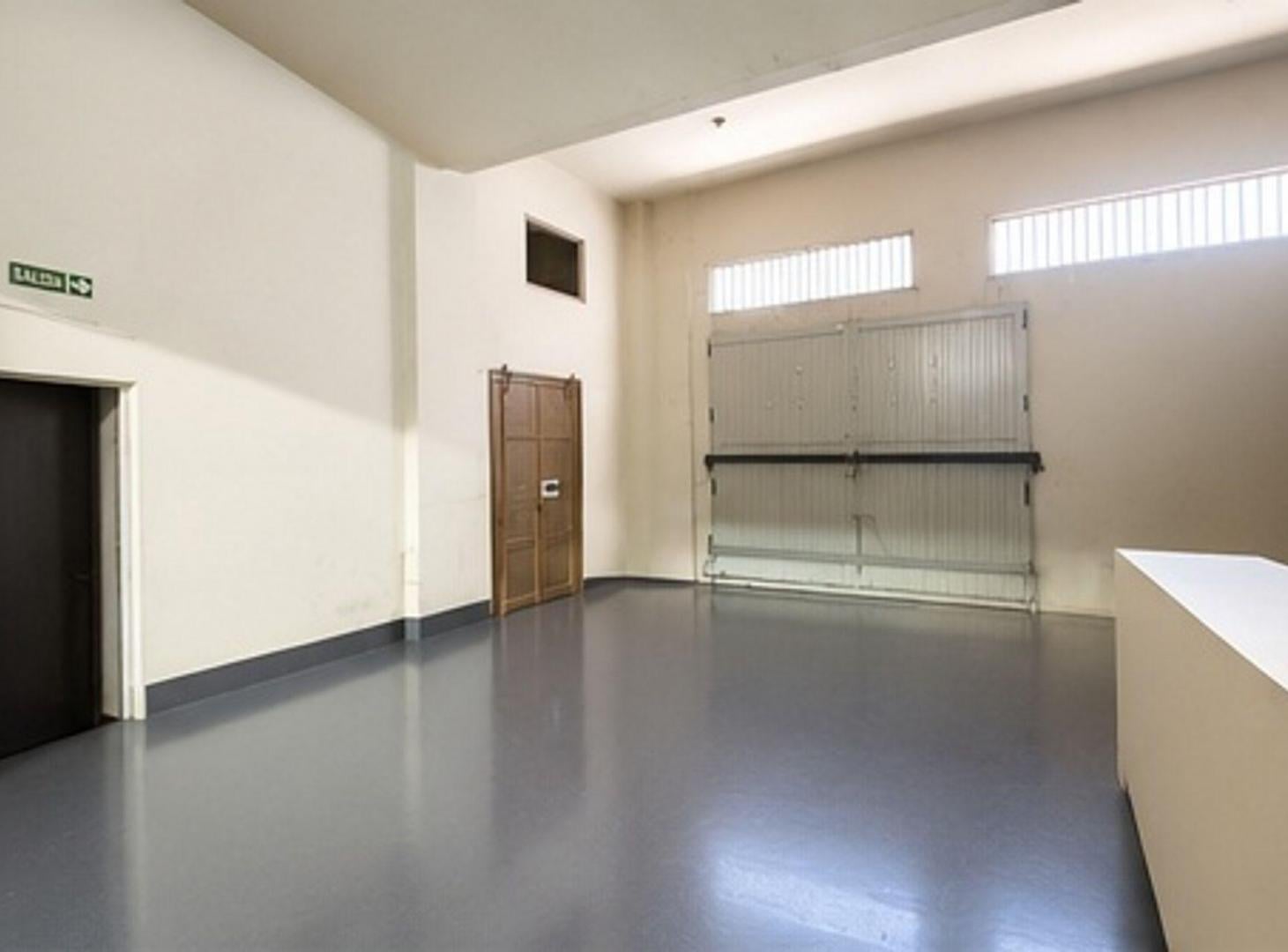 Foto de Alquiler Depósito Galpón 500m² Doble Acceso Flores, imagen 1