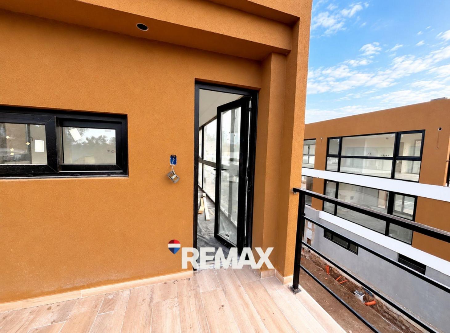 Foto de VENTA PENTHOUSE 2 AMB BIO PILAR FINANCIADO, imagen 1